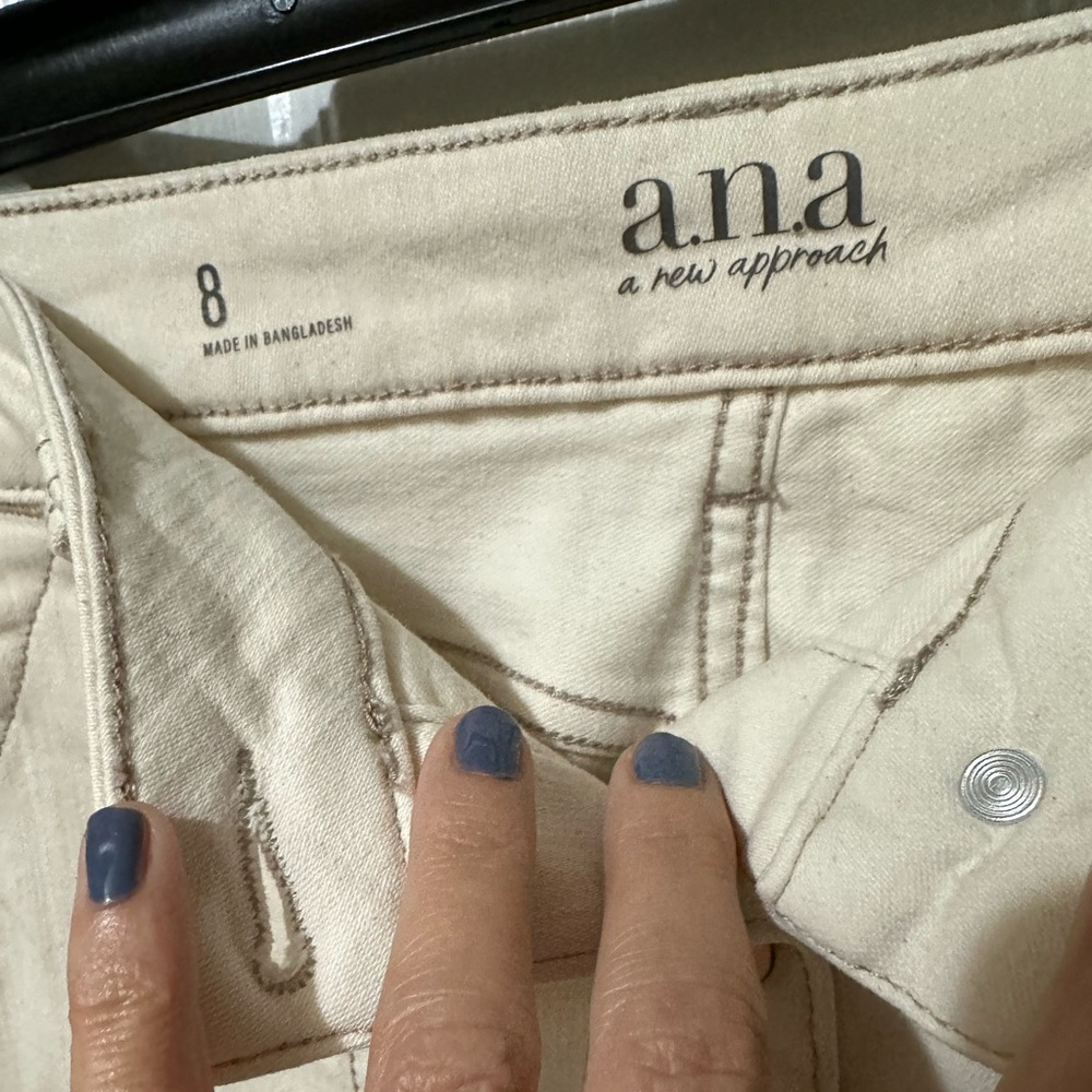 Denim skirt with rose gold buttons